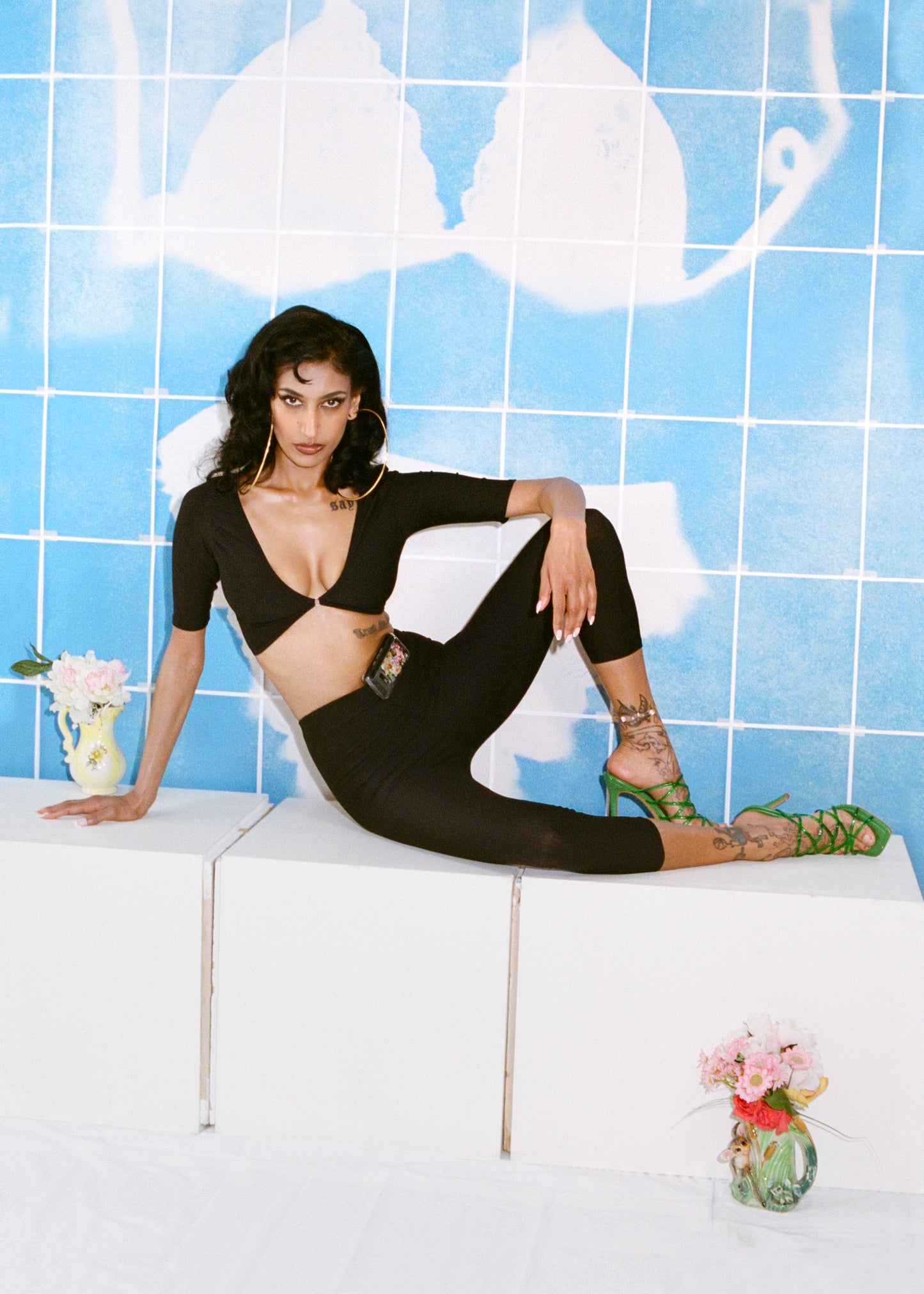 IRIS CAPRI LEGGINGS - BLACK COTTON
